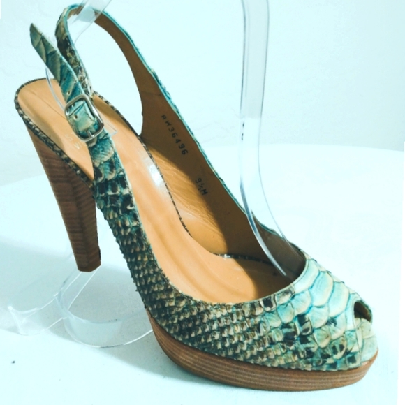 Stuart Weitzman Shoes - STUART WEITZMAN 100% Python PLATFORM Peep toe sling back.